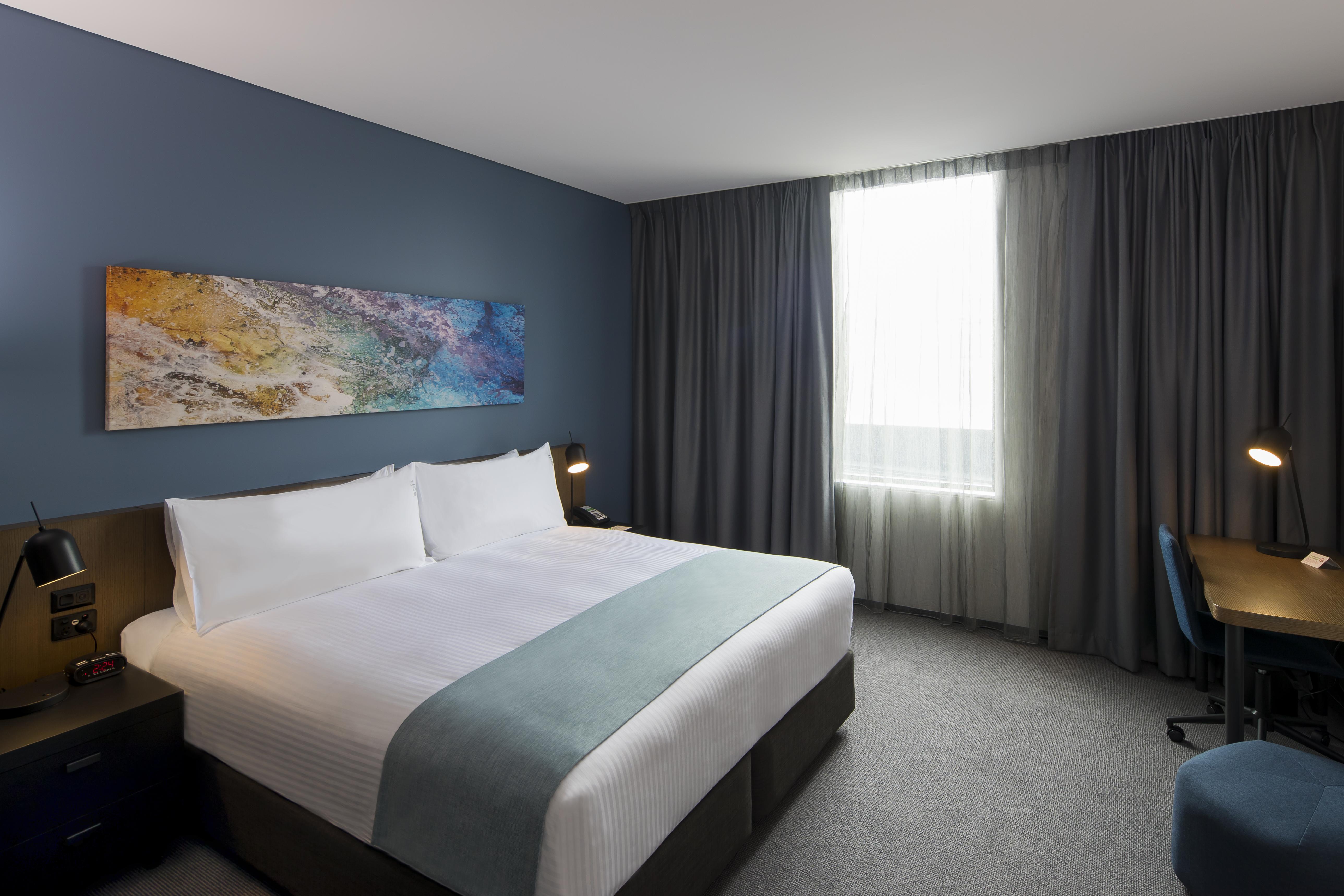 Holiday Inn Sydney St Marys By Ihg Exterior photo