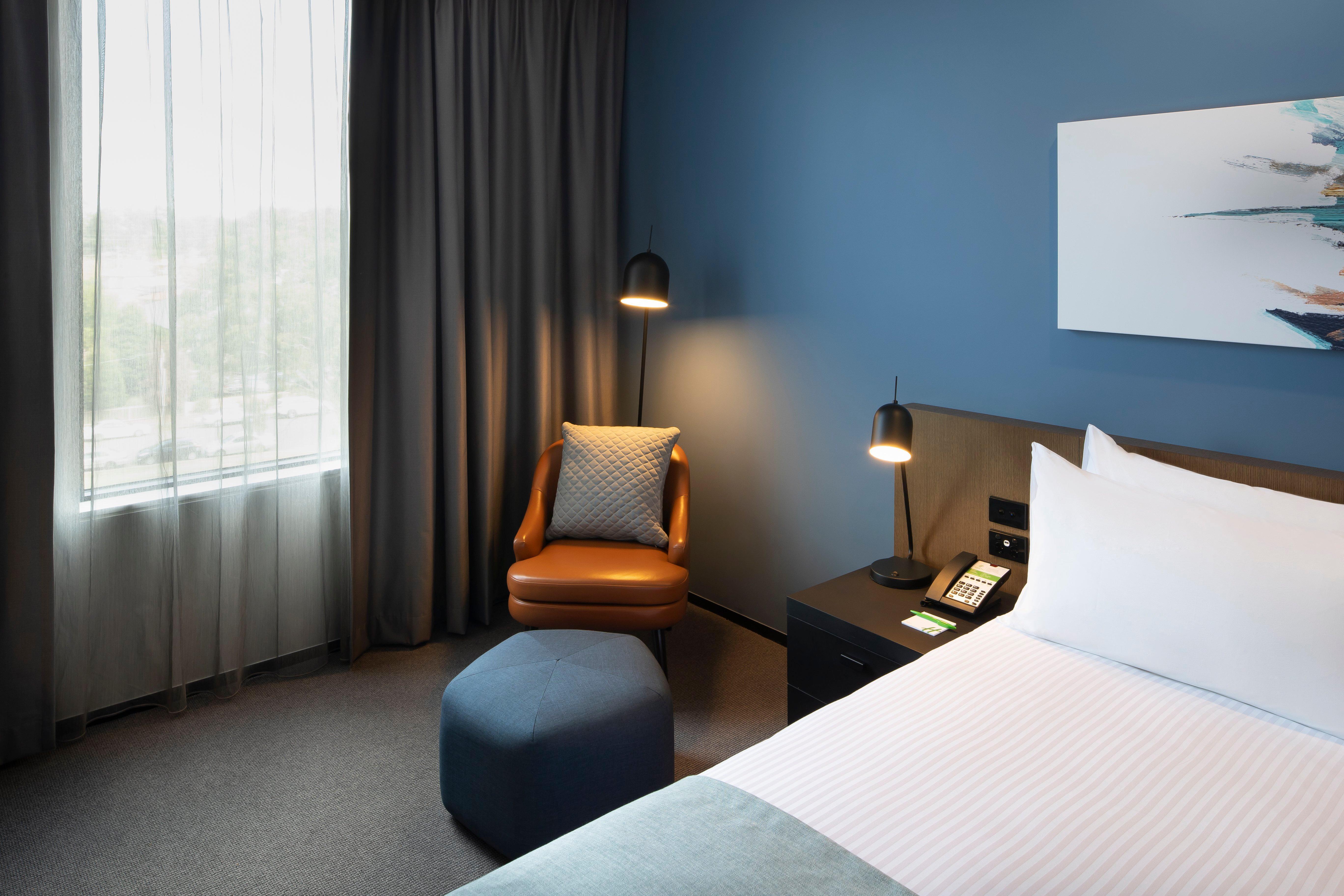 Holiday Inn Sydney St Marys By Ihg Exterior photo