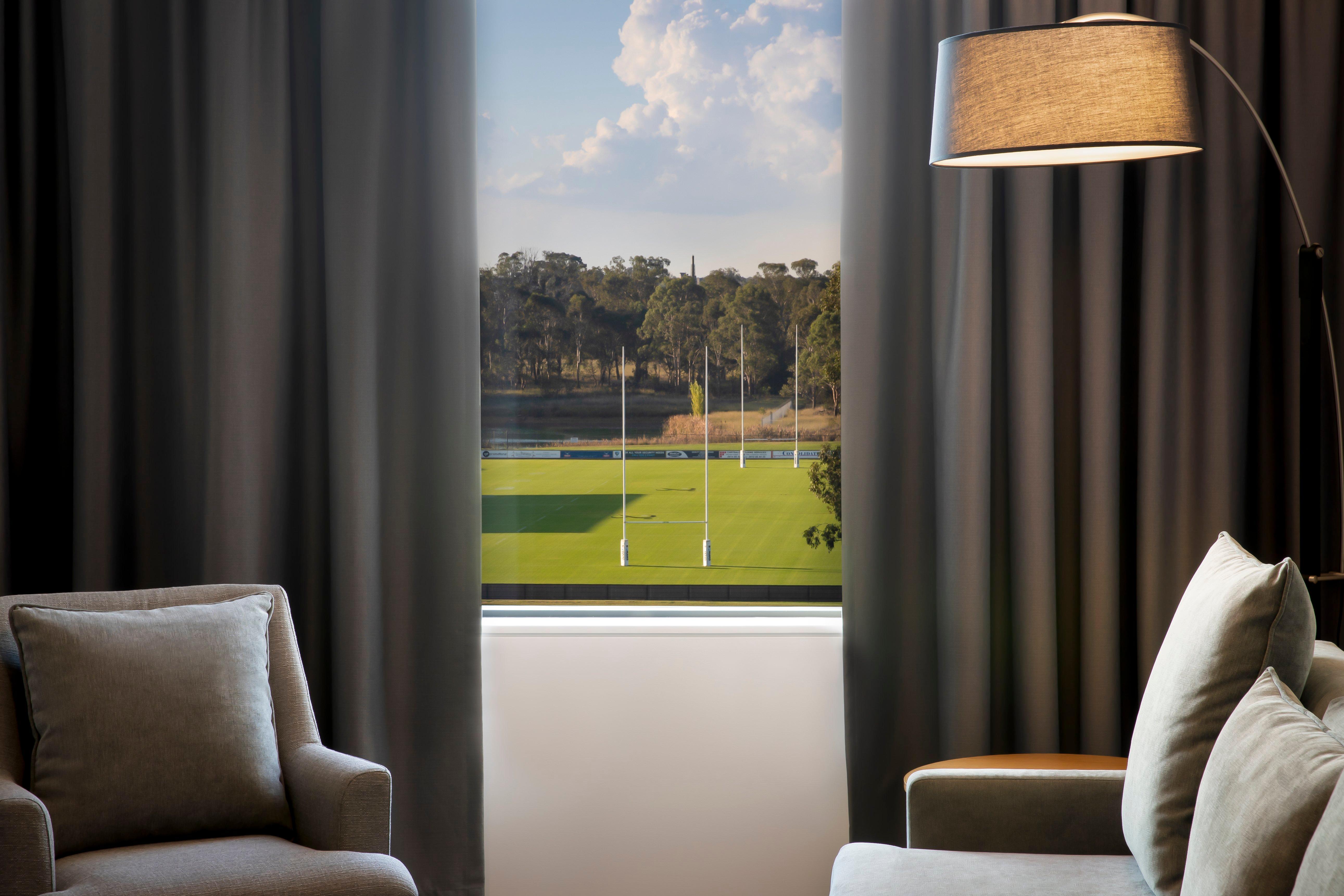 Holiday Inn Sydney St Marys By Ihg Exterior photo