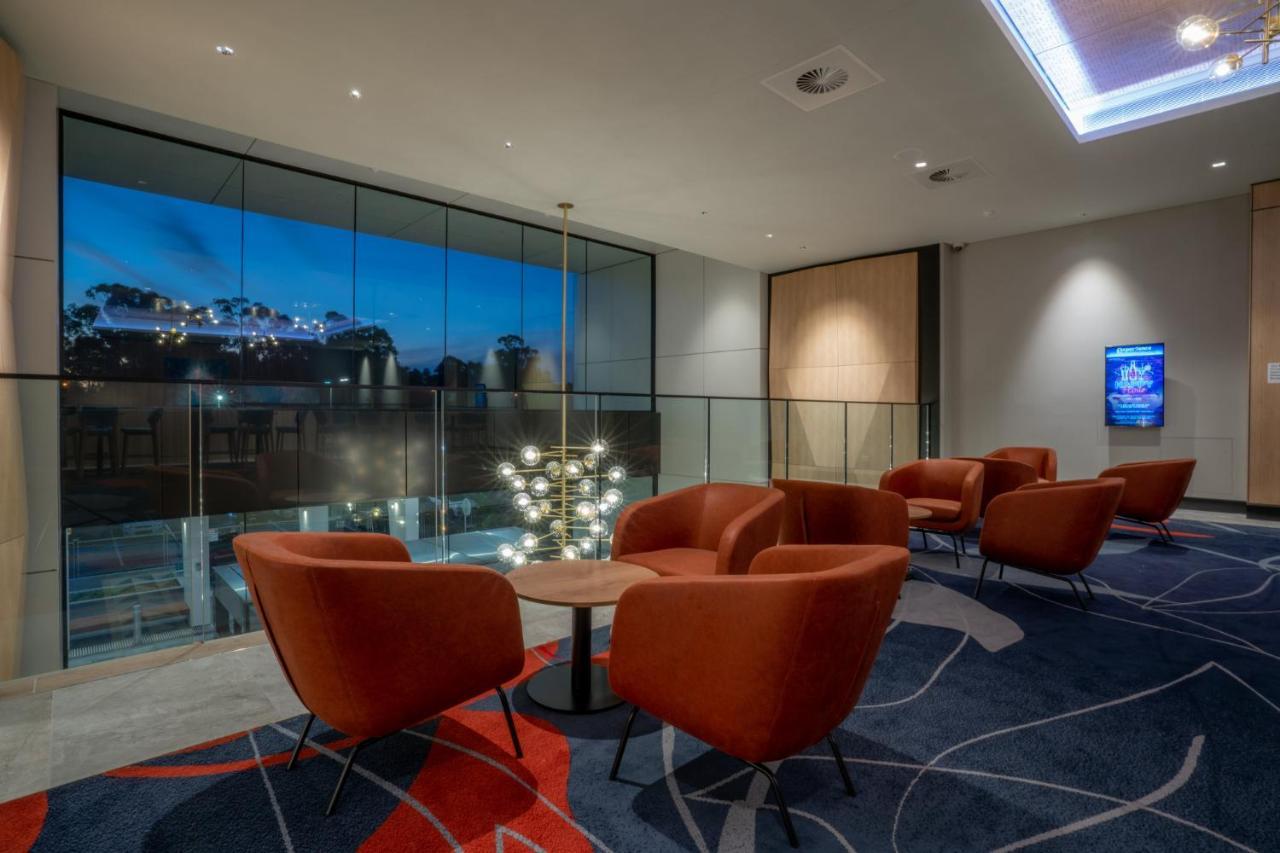 Holiday Inn Sydney St Marys By Ihg Exterior photo