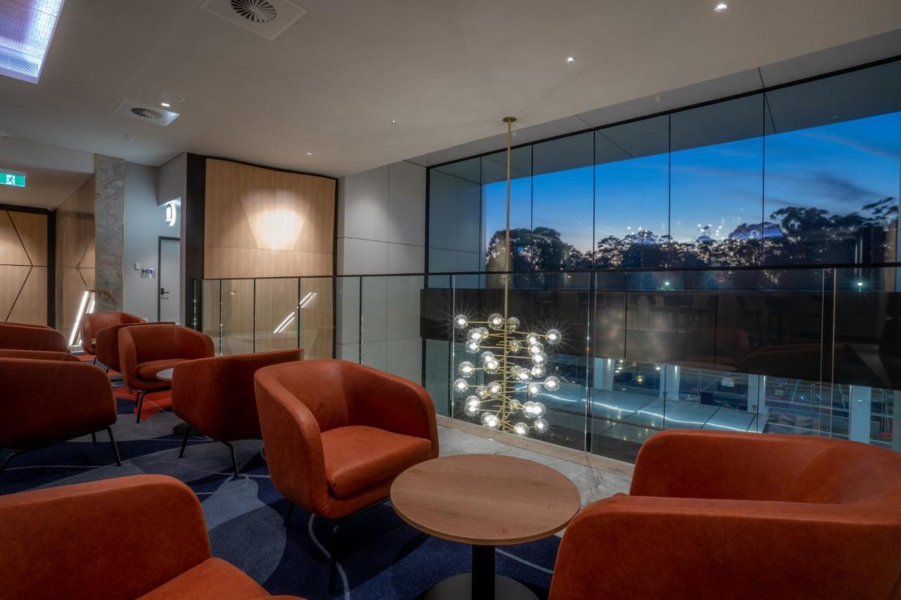 Holiday Inn Sydney St Marys By Ihg Exterior photo