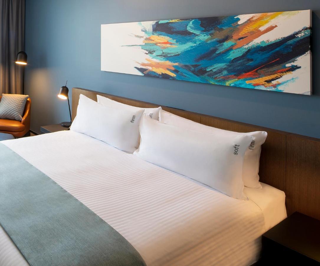 Holiday Inn Sydney St Marys By Ihg Exterior photo